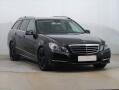 Mercedes-Benz E 220 CDI, Navi, Xenony
