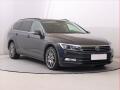 Volkswagen Passat 2.0 TDI, Serv.kniha, Navi