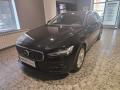 Volvo V90 Momentum,  B4 mildhybrid