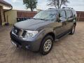 Nissan Pathfinder 2.5 dCi LE 140Kw manu�l 