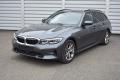 BMW 330e kamera ACC 