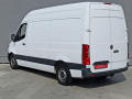 Mercedes-Benz Sprinter 4