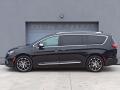 Chrysler Pacifica 8