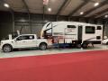 P��v�s Durango v�. Ford F150