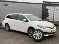 Toyota Auris 1.6i, �R-1m, Executive, +kola
