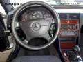 Mercedes-Benz Třídy C (1995) 180 Elegance - man. převodovka - náhled 4