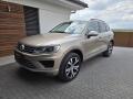 Volkswagen Touareg 3.0 TDi V6 Exclusive �R Vzduch