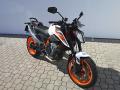 KTM 890 Duke R
