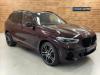 BMW X5 3.0D M SPORT ZRUKA HUD