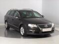 Volkswagen Passat Highline 2.0 TDI, nov� STK