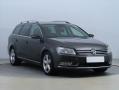 Volkswagen Passat Highline 2.0 TDI, Navi, Xenony