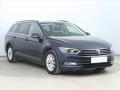 Volkswagen Passat 2.0 TDI, Serv.kniha, Navi