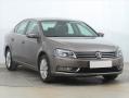 Volkswagen Passat 2.0 TDI, Xenony, Tempomat