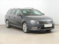 Volkswagen Passat Highline 2.0 TDI, Navi, Xenony