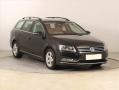 Volkswagen Passat 2.0 TDI, Serv.kniha, Navi