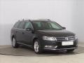 Volkswagen Passat Highline 2.0 TDI, Navi, Xenony