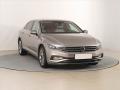 Volkswagen Passat Comfortline 2.0 TSI, nov v R