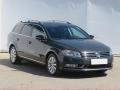 Volkswagen Passat Highline 2.0 TDI, Navi, Xenony