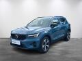 Volvo XC40 PLUS DARK B3