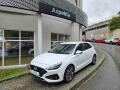 Hyundai i30 1.5i Family, serv.kn., 1.maj.