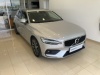 Volvo V60 B4 FWD MOMENTUM