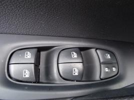 Nissan Qashqai (2018) 1.2 DIG-T 116k MAN6 - náhled 41