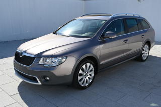 koda Superb 2.0TSI 147KW DSG Scout  2012