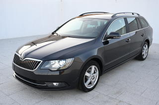 koda Superb 2.0TDI 103KW DSG Exclusiv 9/13