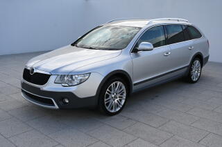 �koda Superb 2.0TDI 103KW DSG Scout 4/13
