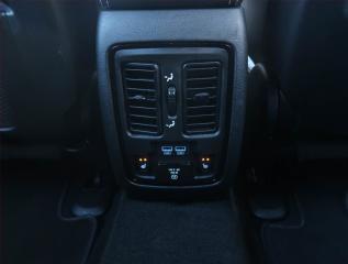 Dodge Durango (2022) 6.4 V8 SRT AWD - náhled 30