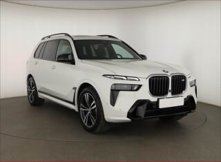 BMW X7 M60i, 7m�st, Vzduch, 360�, ACC