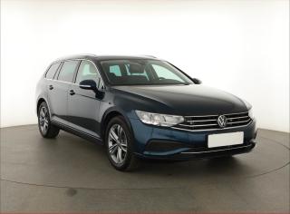 Volkswagen Passat Elegance 1.5 TSI, STK, KLIMA