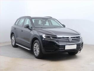 Volkswagen Touareg 3.0 TDI, P�vod �R