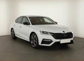 Volvo XC60 B4 AWD, R, ALL, DPH, NAVIGACE