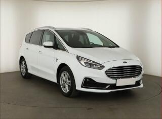 Ford S-MAX Titanium Hybrid