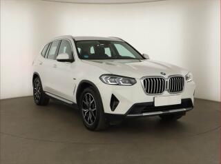 BMW X3 xDrive30e, HUD, kamera, Ta�n�