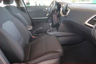Kia Ceed (2022) 1.5 T-GDI MHEV, 35 TKM - náhled 9