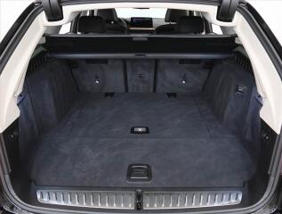 BMW Řada 5 (2022) 540d xDrive - náhled 14