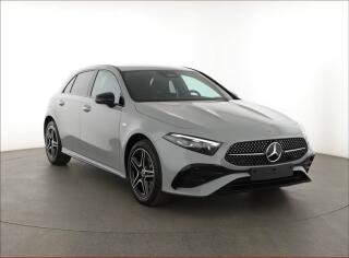 Mercedes-Benz A 250 e, AMG LINE