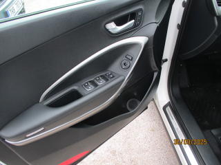 Hyundai Grand Santa Fe (2017) 2,2 CRDi AWD/ 4x4 - náhled 12