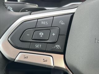 Volkswagen Polo 1,0 TSi 81 kW 7DSG R-LINE - náhled 19