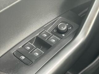 Volkswagen Polo 1,0 TSi 81 kW 7DSG R-LINE - náhled 20