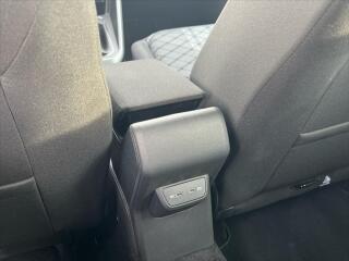 Volkswagen Polo 1,0 TSi 81 kW 7DSG R-LINE - náhled 21