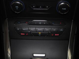 Ford Galaxy 2,0 TDCi 110kW AT 7-míst Tažné - náhled 16