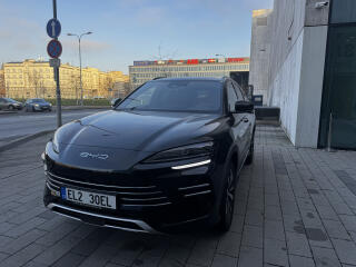 BYD Seal U DM-i Design AWD demo