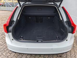 Volvo V90 (2019) 2.0 D4 FWD Momentum 140kW 8AT - náhled 7