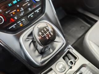 Volvo V90 (2019) 2.0 D4 FWD Momentum 140kW 8AT - náhled 27