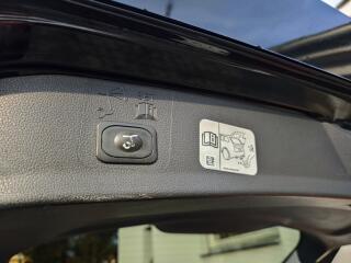 Volvo V90 (2019) 2.0 D4 FWD Momentum 140kW 8AT - náhled 28