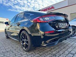 Honda Civic (2025) 2.0e:HEV Advance Black SKLADEM - náhled 28