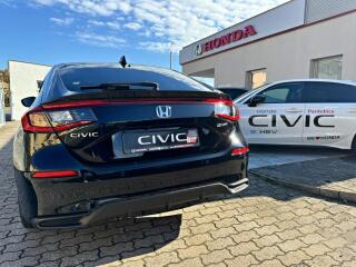 Honda Civic (2025) 2.0e:HEV Advance Black SKLADEM - náhled 36